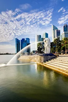 Images Dated 11th June 2012: The Merlion Statue with the City Skyline in the background, Marina Bay, Singapore