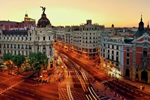 Edificio Metropolis Prints: Metropolis Building, Edificio Metropolis, Madrid Spain