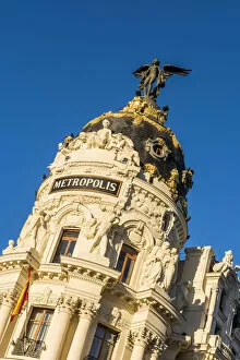 Images Dated 6th April 2018: Metropolis Building or Edificio Metropolis, Madrid, Community of Madrid, Spain