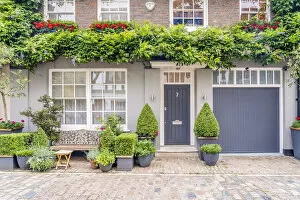 Images Dated 25th August 2020: Mews House, Marylebone, London, England, UK