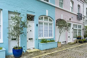 Images Dated 11th October 2021: Mews houses, Kensington, London, England, UK