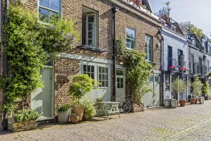 Images Dated 11th June 2020: Mews, Notting Hill, London, England, UK