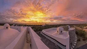 Mexico, Baja California, El Sargento, house at sunrise