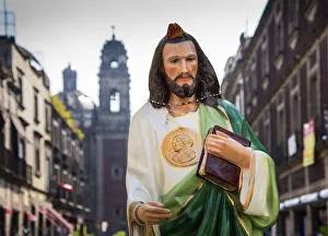 Images Dated 1st July 2016: Mexico, Mexico City, Emiliano Zapata Street, Pedestrian Way, Jesus Christ Statue