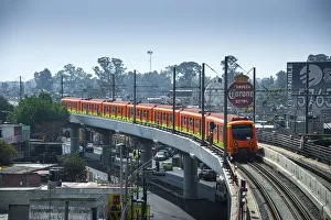 Images Dated 1st July 2016: Mexico, Mexico City, Metro, Subway, Second Largest Metro System In North America