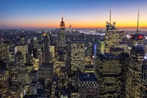 Images Dated 4th November 2015: Midtown Manhattan skyline at dusk, New York, USA