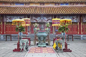 Images Dated 11th June 2014: Mieu Temple inside Imperial Palace in Citadel (UNESCO World Heritage Site), Hue, Thua