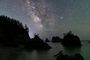 Images Dated 5th July 2023: Milky Way over Secret Beach, Oregon, USA