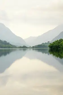 Snowdonia Prints: A misty morning on Llyn Padarn (Lake Padarn), Gwynedd, Eryri (Snowdonia), Wales