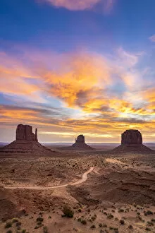 Images Dated 7th January 2020: The Mittens against colourful cloudy sky at sunrise, Monument Valley, Arizona, USA