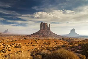 The Mittens, Monument Valley Navajo Tribal Park, Arizona, USA