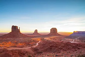 Images Dated 5th January 2023: The Mittens, Monument Valley Navajo Tribal Park, Arizona, USA