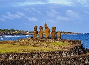Rapanui Collection: Moais in Ahu Vai Uri, Tahai Archaeological Complex, Rapa Nui National Park, Easter Island