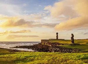 Rapanui Collection: Moais in Tahai Archaeological Complex at sunset, Rapa Nui National Park, Easter Island