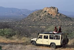 Adornment Gallery: Mobile safari in Kenya with Samburu moran warriors as game spotters