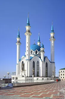 Images Dated 10th April 2008: Modern Sharif mosque in Kazan Kremlin, Tatarstan, Russia