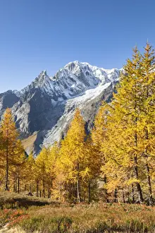 Mont Blanc Massif from the path to the Bertone Refuge during the Mont Blanc hiking tours