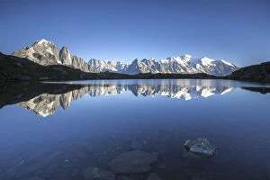 Images Dated 9th November 2015: The Mont Blanc mountain range reflected in the waters of Lac de Chesery