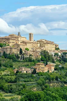 Images Dated 30th August 2019: Montepulciano, Val d Orcia, Tuscany, Italy, Europe