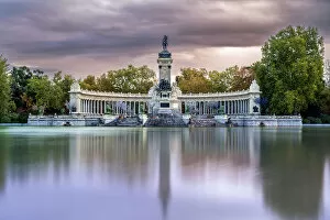 Images Dated 13th January 2023: Monument to Alfonso XII, Buen Retiro Park (Parque del Retiro), Madrid, Spain