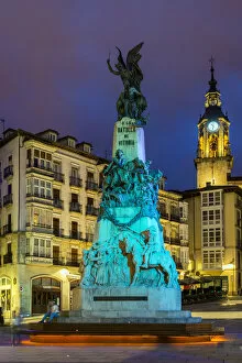 Images Dated 7th August 2014: Monument of the Battle of Vitoria, Plaza de la Virgen Blanca, Vitoria-Gasteiz, Alava