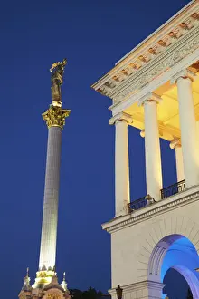 Column Prints: Monument to Berehynia in Independence Square (Maydan Nezalezhnosti) at dusk, KIev