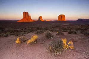 Images Dated 16th April 2021: Monument Valley, Monument Valley Tribal Park, Arizona, USA