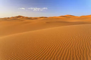 Images Dated 4th January 2012: Morocco, Merzouga, Erg Chebbi Desert
