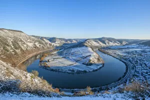 Mosel horseshoe bend at Bremm in winter, Mosel valley, Rhineland-Palatinate, Germany