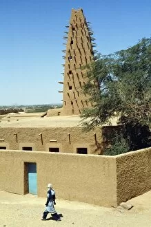 Prayer Gallery: Mosque in Agadez