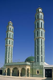 Images Dated 2nd September 2011: Mosque, Oasis Zarzis, Djerba Island, Tunisia