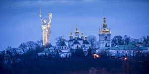 Ukraine Collection: Motherland Monument & Pechersk Lavra (Monastery of the Caves), Kiev (Kyiv), Ukraine