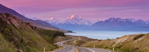 Lake Pukaki Gallery: Mount Cook (Aoraki) illuminated at sunset, Lake Pukaki, Mackenzie Country, Canterbury