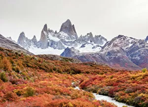 Images Dated 3rd April 2018: Mount Fitz Roy, Los Glaciares National Park, Santa Cruz Province, Patagonia, Argentina