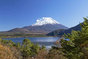 Mount Fuji Gallery: Mount Fuji and Lake Motosu, Yamanashi Prefecture, Japan