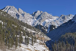 Images Dated 14th June 2023: Mount Kidd in Spray Valley Provincial Park, Canadian Rockies in winter, Highwood Pass