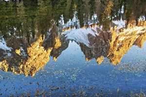 Mountain impression mirroring Cadini di Misurina in lake - Italy, Veneto, Belluno