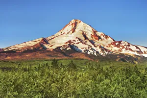 Mountain impression Mount Hood - USA, Oregon, Hood River, Hood River Valley