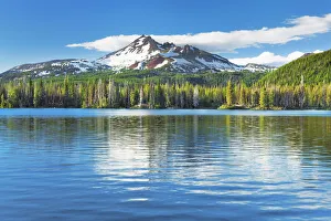Cascade Range Prints: Mountain lake Sparks Lake with Three Sisters - USA, Oregon, Deschutes, Cascade Lakes