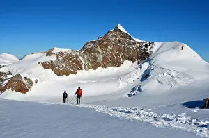 Stunning Gallery: Mountaineering climbing Piramide Vincent (Monte Rosa), Aosta Valley, Europe