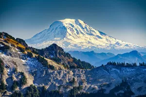 Images Dated 5th October 2017: Mt. Adams and Tatoosh Range, Mt. Rainier National Park, Washington, USA