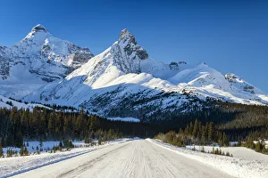 Mt Athabasca & Hilda Peak, Icefields Parkway, Alberta, Canada