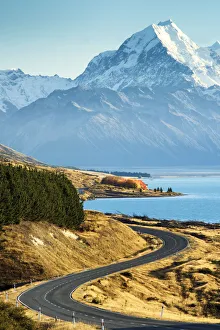 Images Dated 29th November 2016: Mt. Cook & Lake Pukaki, Petes Lookout, New Zealand
