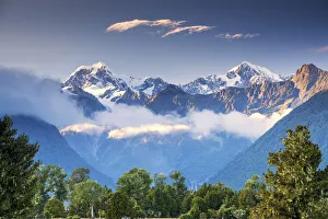 Images Dated 25th April 2016: Mt. Cook & Mt. Tasman, New Zealand
