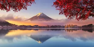 Japan Gallery: Mt. Fuji, Kawaguchi Ko lake, Izu National Park, Yamanashi Prefecture, Japan