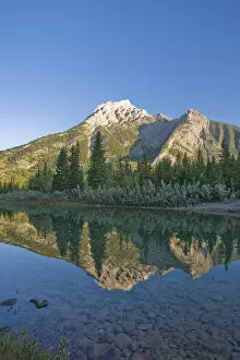 Images Dated 5th March 2008: Mt. Lorette & Lorette Ponds, Peter Lougheed Provincial Park, Kananaskis Country, Alberta