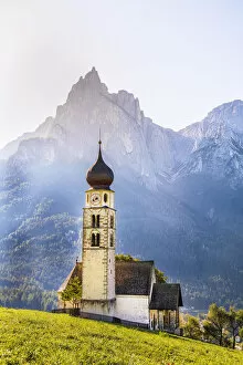 Images Dated 16th April 2020: Mt. Schlern & St. Valentin Church, Alpe di Suisi, Dolomites, Italy