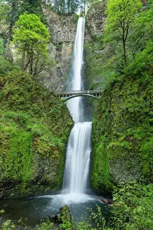 Multnomah Falls Prints: Multnomah Falls, Columbia River Gorge, Oregon, USA