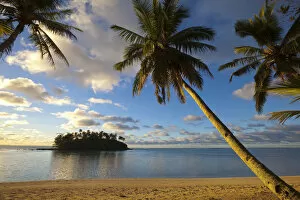 Images Dated 30th March 2011: Muri Beach, Rarotonga, Cook Islands, South Pacific