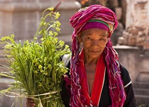 Tribe Collection: Myanmar, Burma, Kekku. Palaung tribal lady on pilgrimage from her village